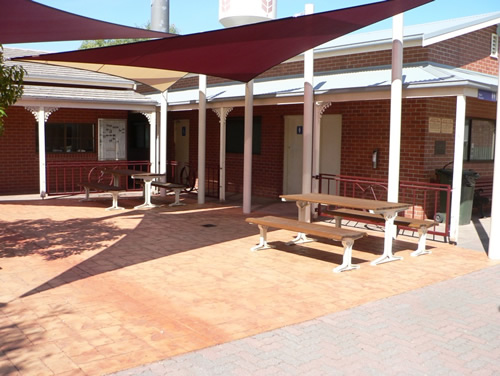 New shade sails and outdoor furniture at Warracknabeal Tourist Centre